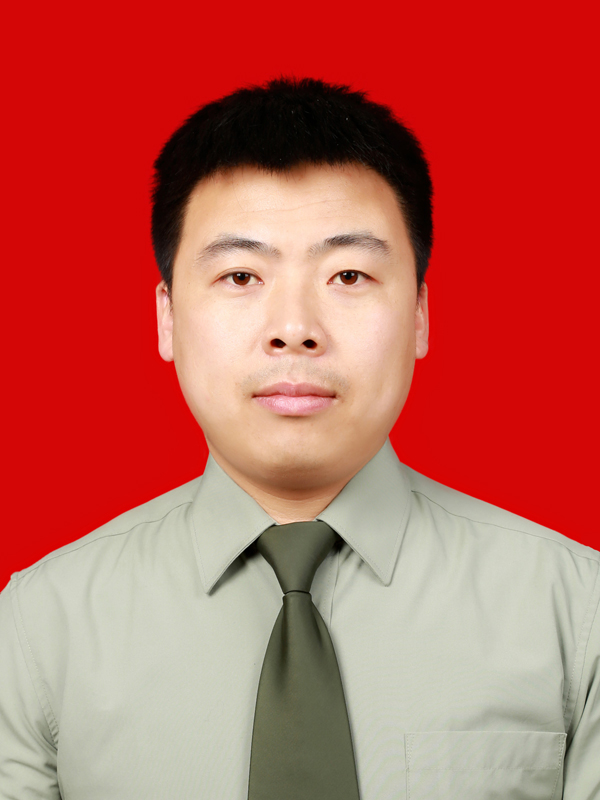 業務經理 路濤濤